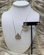 Load image into Gallery viewer, Crystal Star Necklace