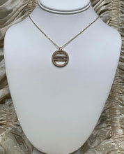 Load image into Gallery viewer, Pearl Round Necklace