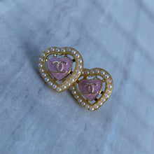 Load image into Gallery viewer, Pink Pearl Heart Stud Earrings