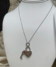 Load image into Gallery viewer, "Key To My Heart" Necklace