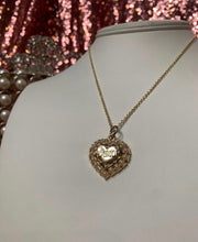 Load image into Gallery viewer, CD Heart Pearl Necklace