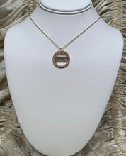 Load image into Gallery viewer, Pearl Round Necklace
