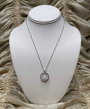 Load image into Gallery viewer, White &amp; Silver Round Necklace
